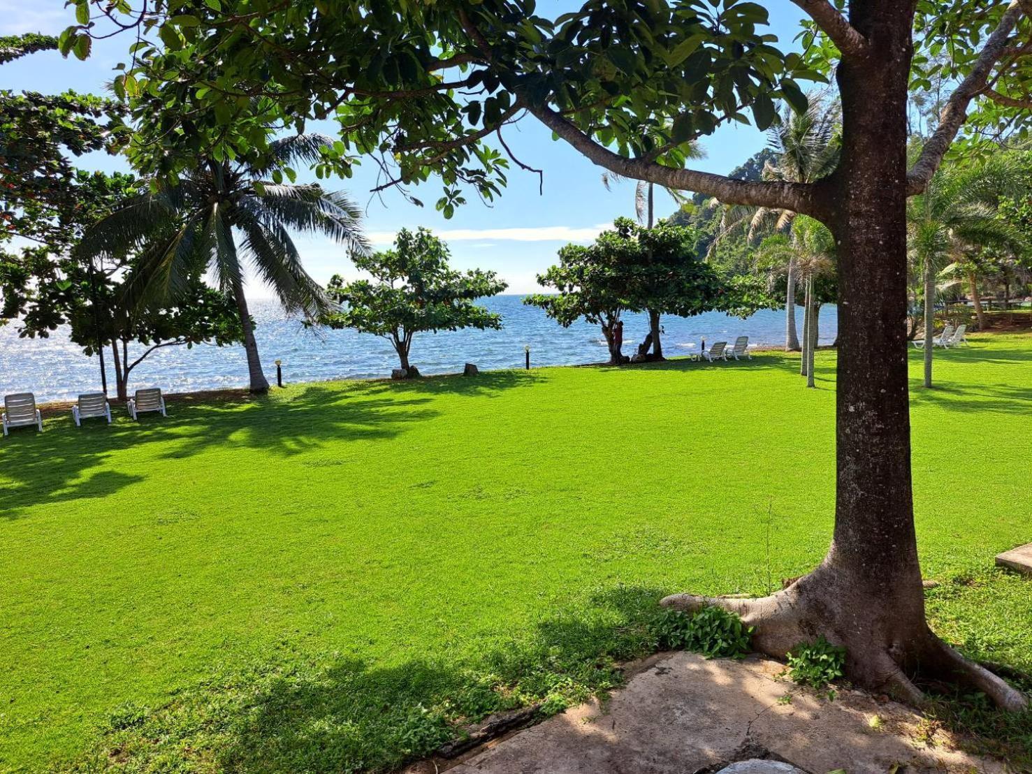 Lomtalay Resort Trat Laem Ngop 외부 사진