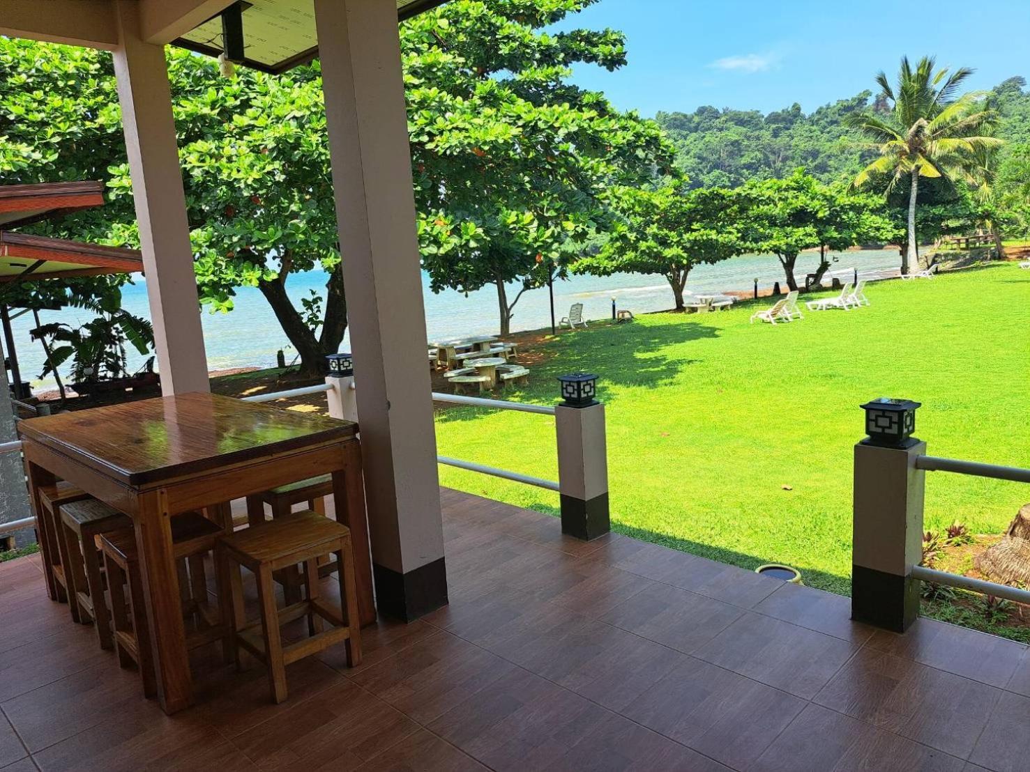 Lomtalay Resort Trat Laem Ngop 외부 사진