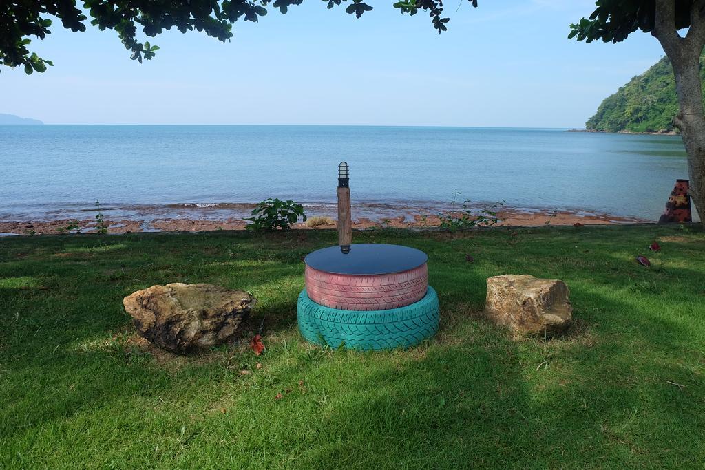 Lomtalay Resort Trat Laem Ngop 외부 사진