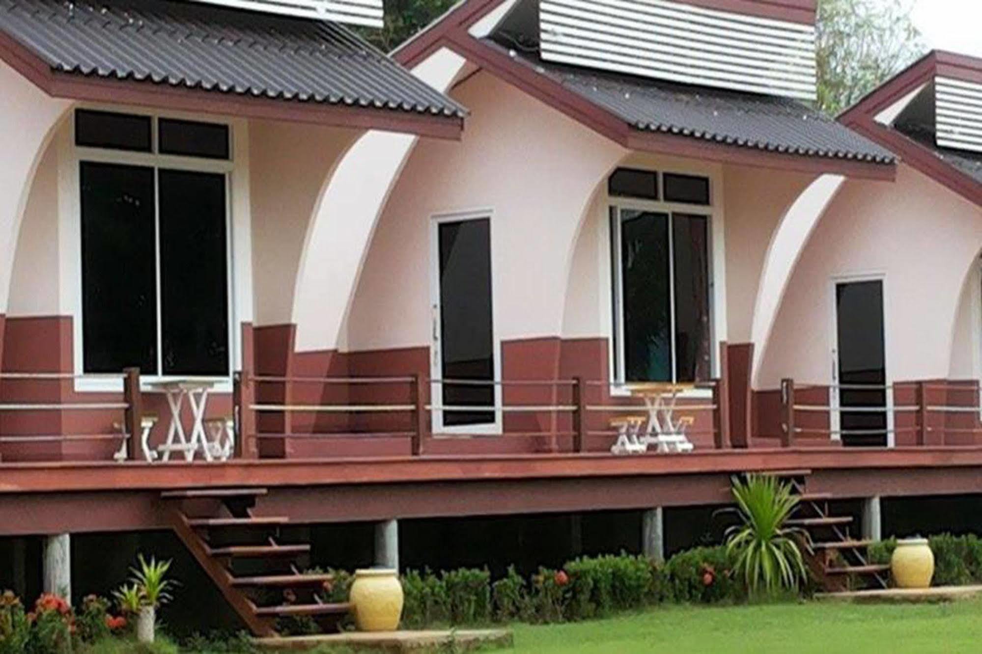Lomtalay Resort Trat Laem Ngop 외부 사진