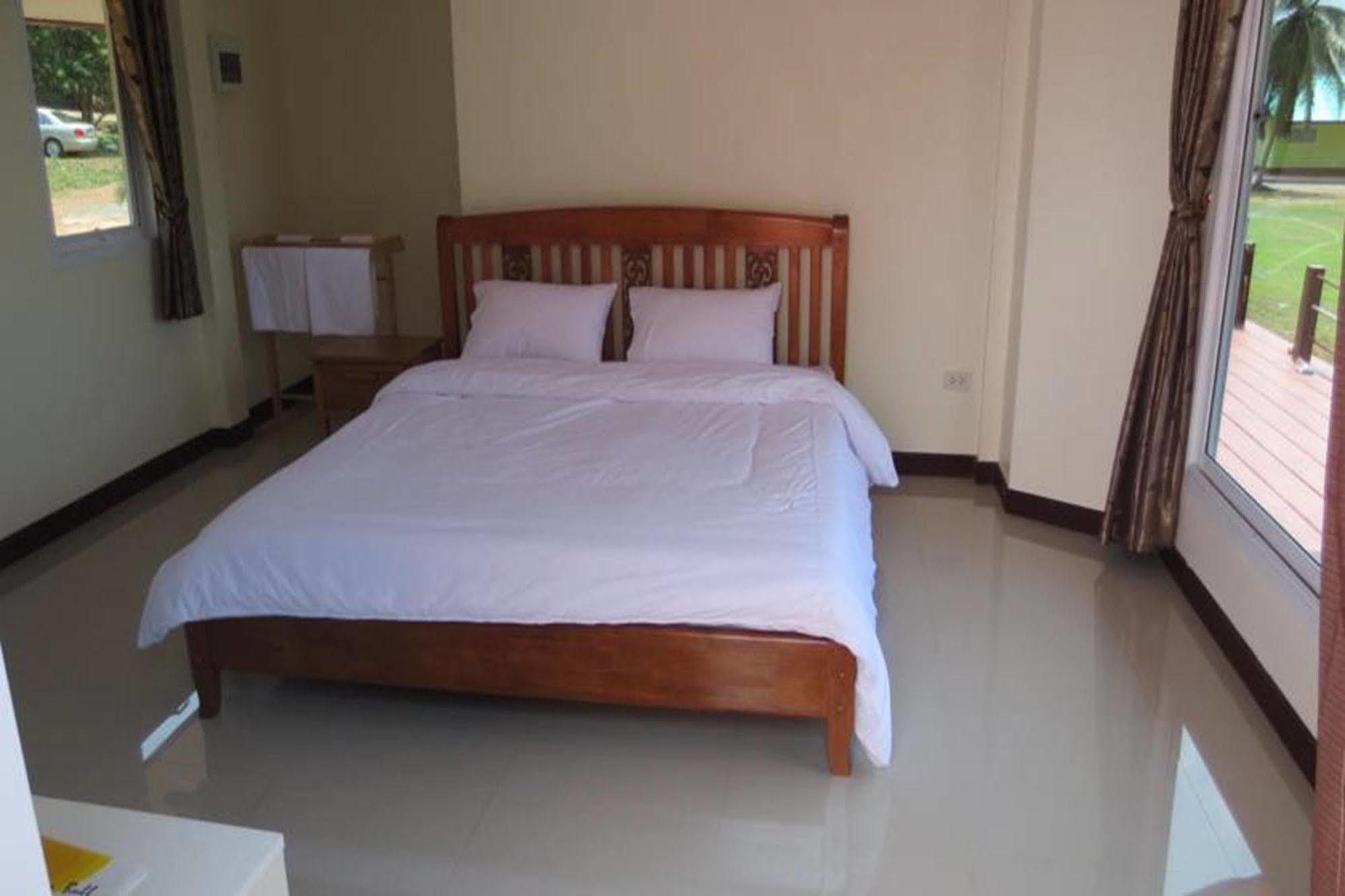 Lomtalay Resort Trat Laem Ngop 외부 사진