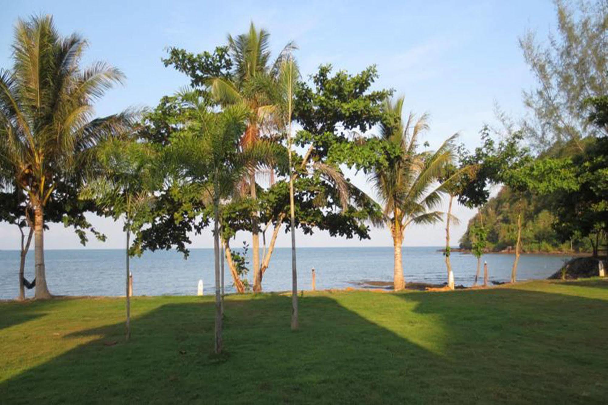 Lomtalay Resort Trat Laem Ngop 외부 사진